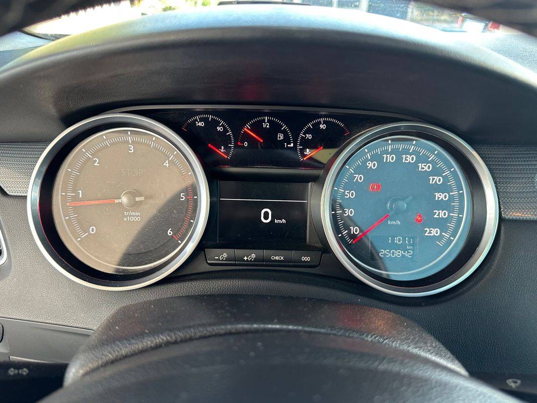 peugeot-508-sw-2017-diesel-1560cc