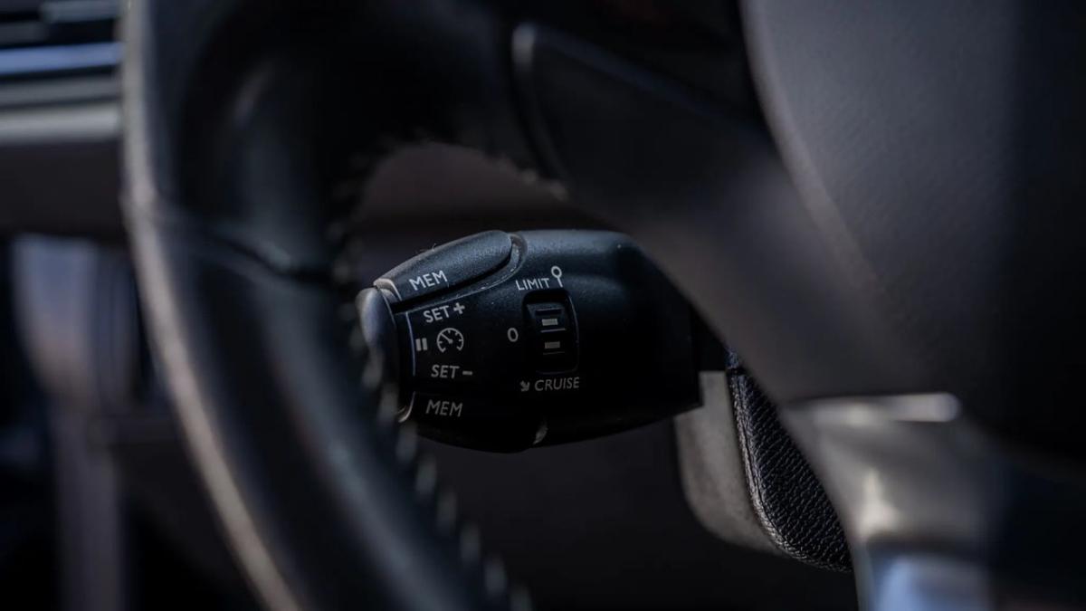 peugeot-308-2016-diesel-1560cc
