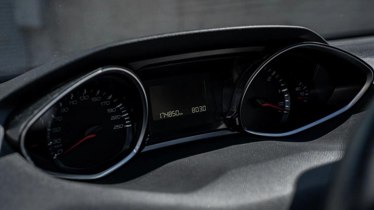 peugeot-308-2016-diesel-1560cc