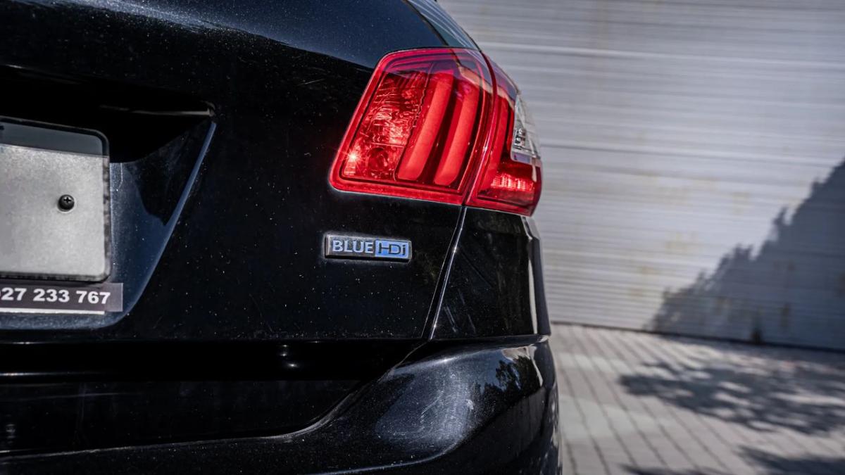 peugeot-308-2016-diesel-1560cc