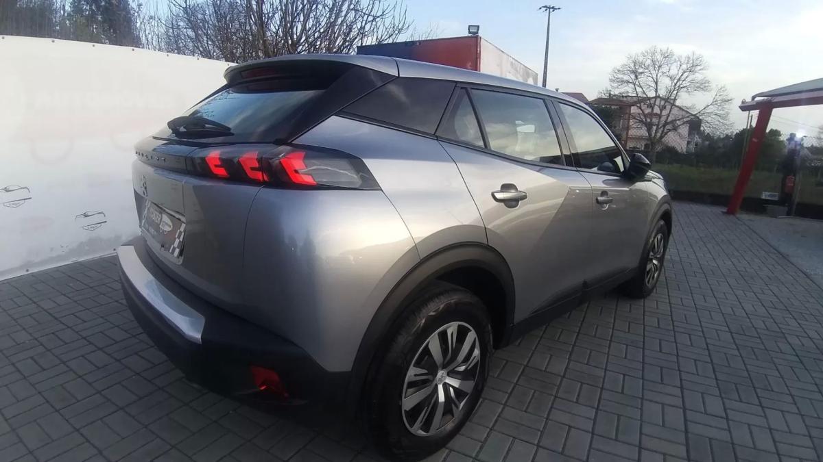 peugeot-2008-2023-gasolina-1199cc