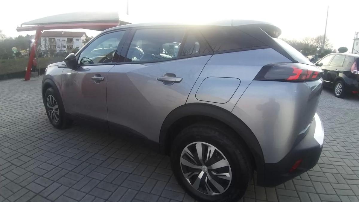 peugeot-2008-2023-gasolina-1199cc