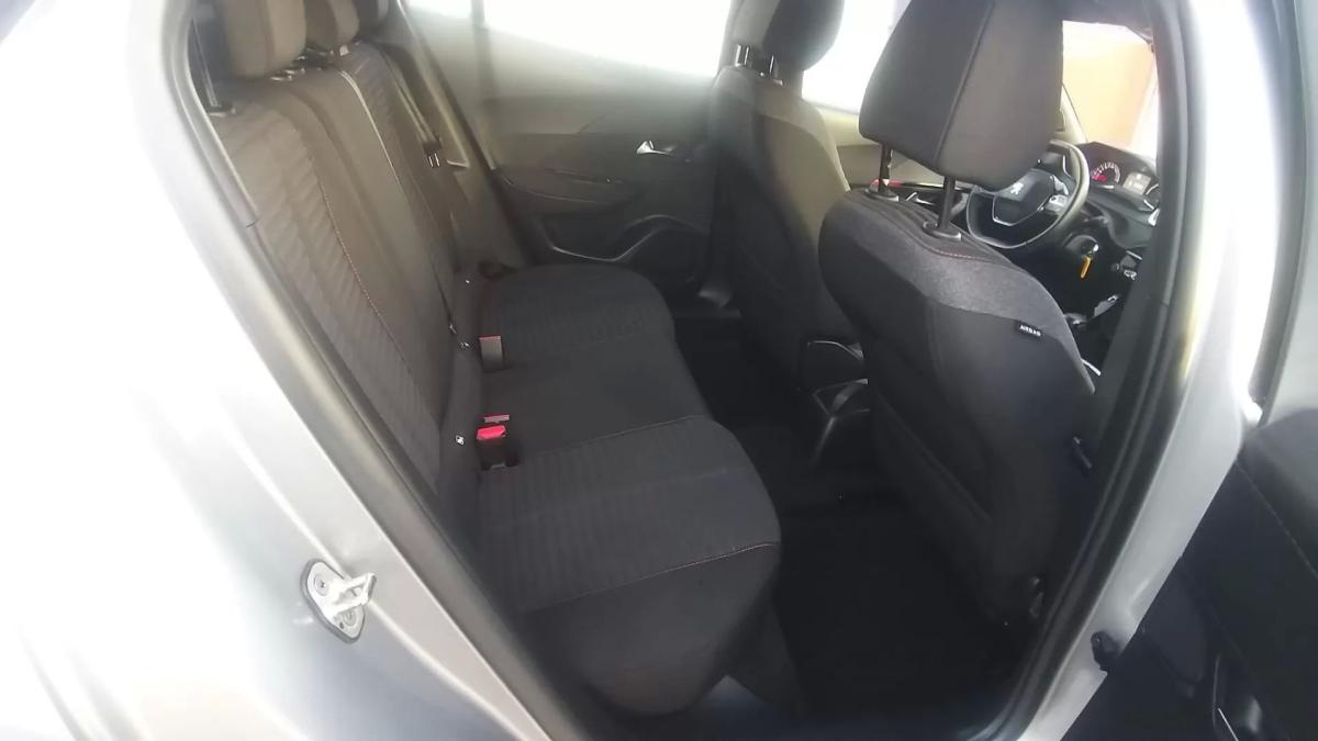 peugeot-2008-2023-gasolina-1199cc