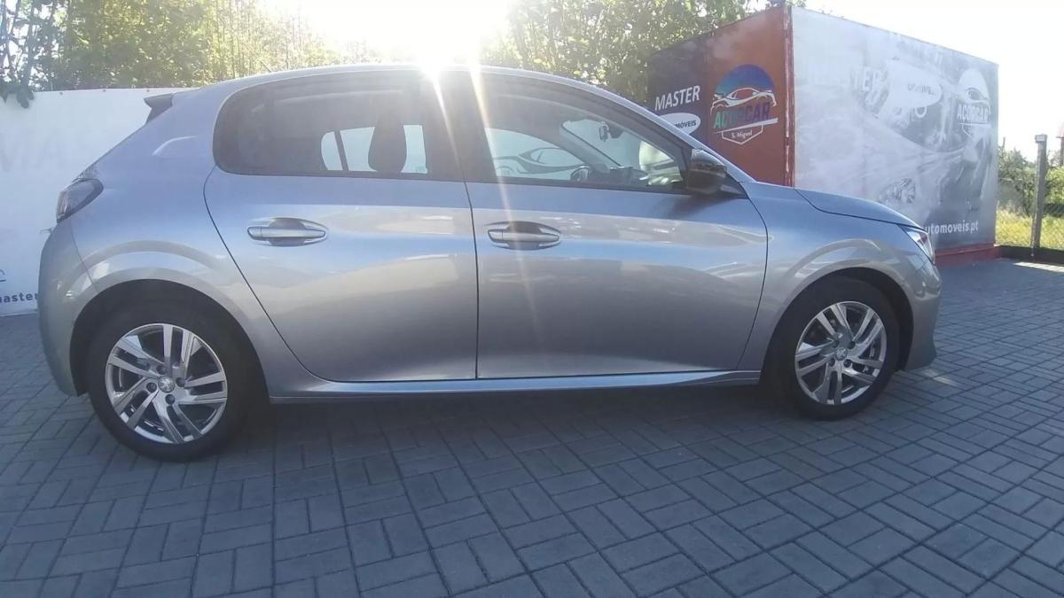 peugeot-208-2022-gasolina-1199cc