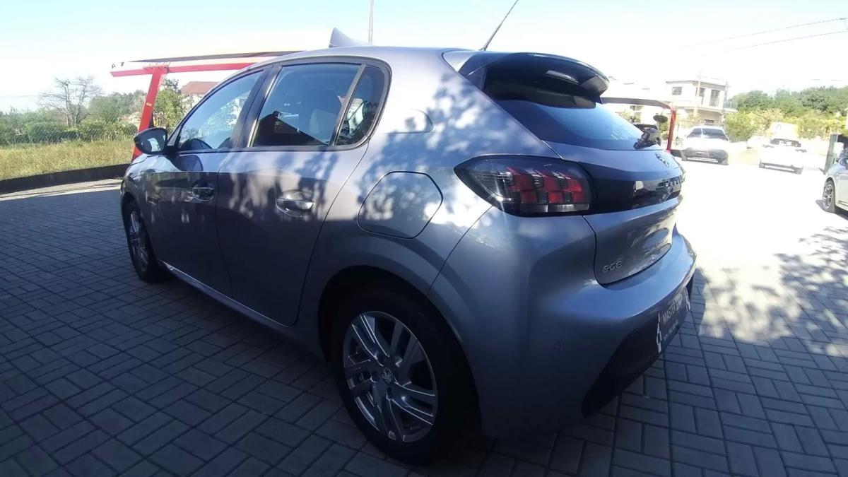 peugeot-208-2022-gasolina-1199cc