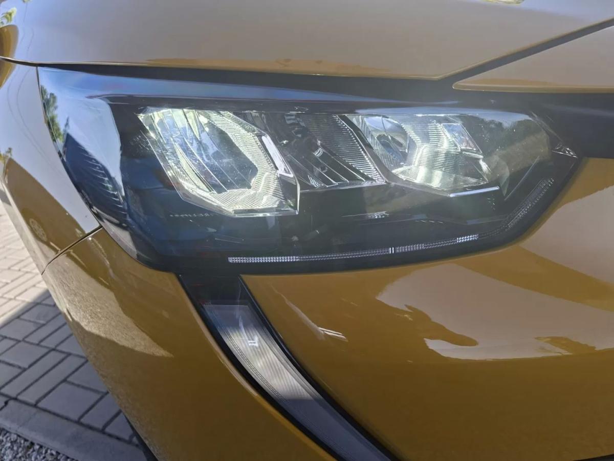 peugeot-208-2021-gasolina-1199cc