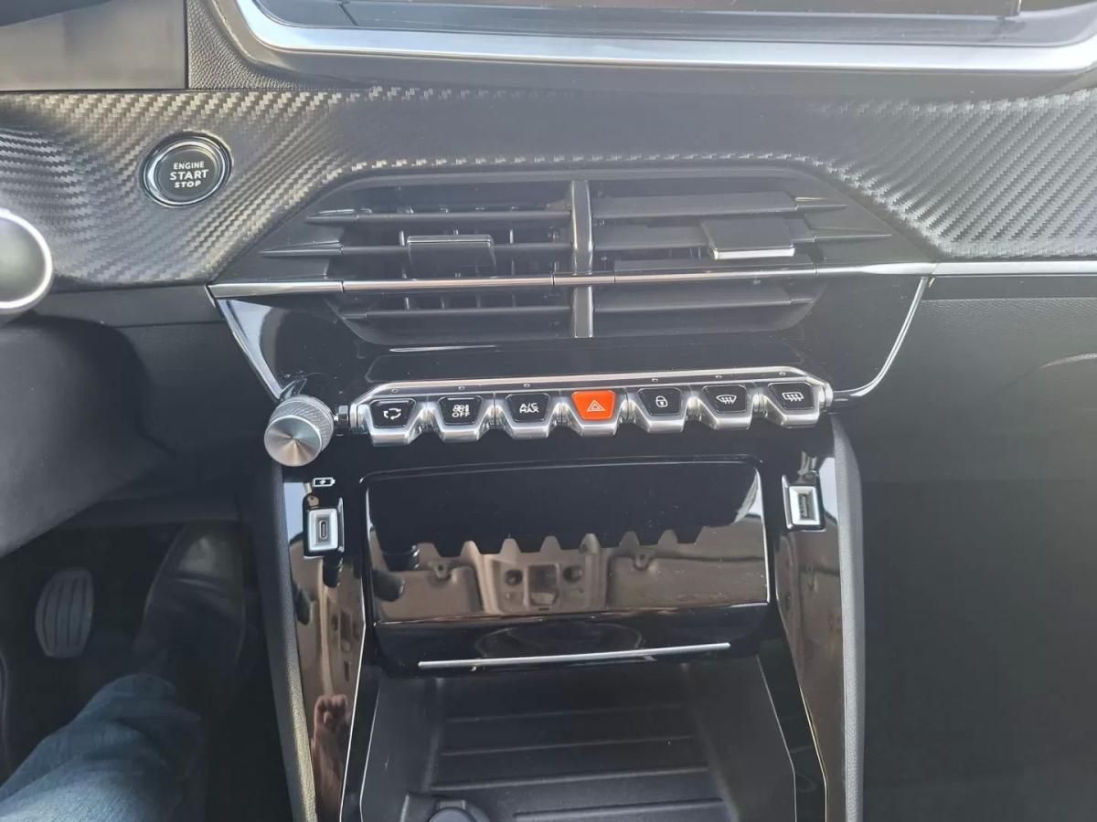 peugeot-208-2021-gasolina-1199cc