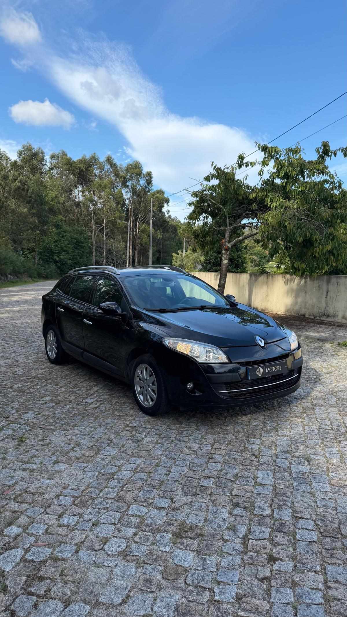 renault-megane-sport-tourer-2011-diesel-1461cc