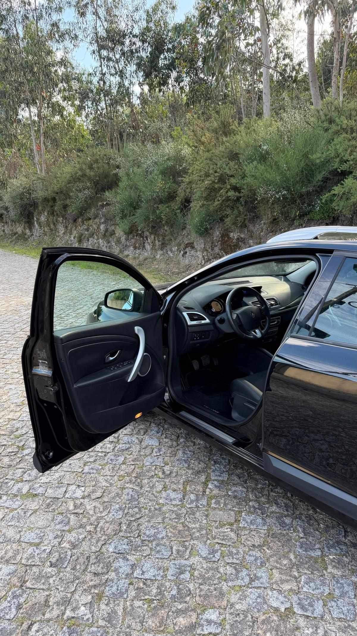 renault-megane-sport-tourer-2011-diesel-1461cc