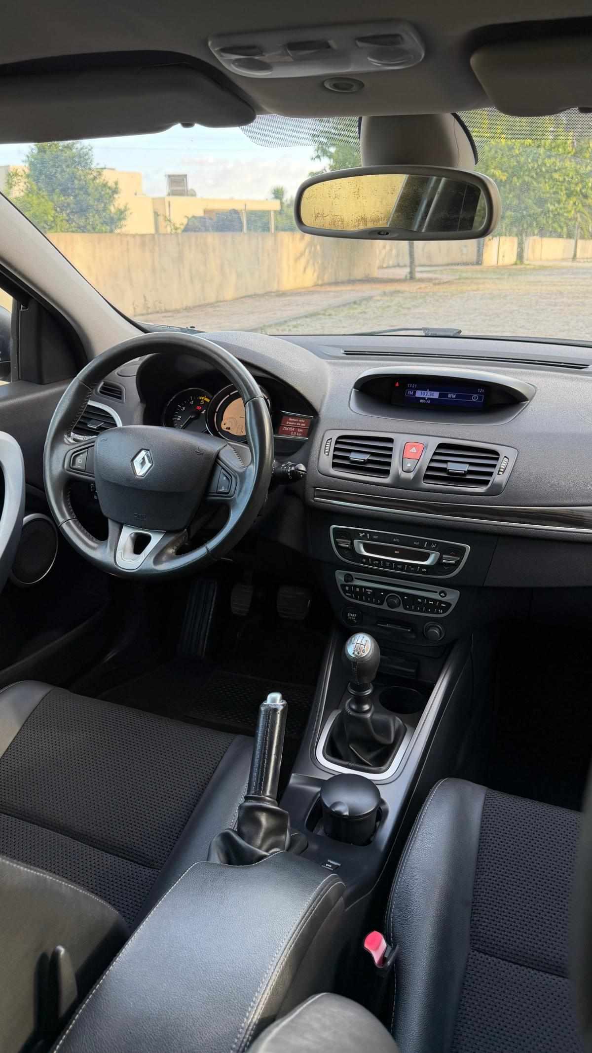 renault-megane-sport-tourer-2011-diesel-1461cc