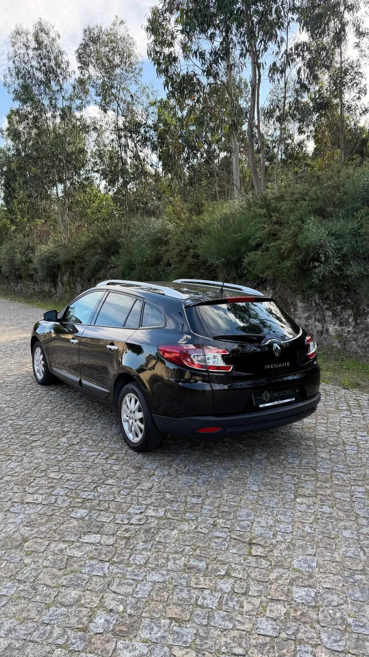 renault-megane-sport-tourer-2011-diesel-1461cc