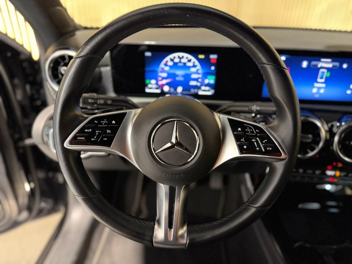 mercedes-benz-classe-a-2023-hibrido-a-gasolina-1332cc