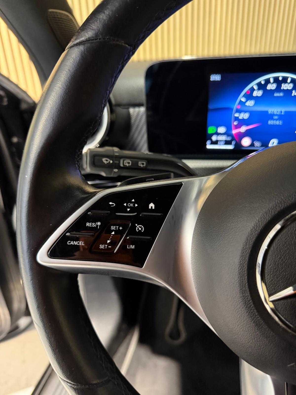 mercedes-benz-classe-a-2023-hibrido-a-gasolina-1332cc