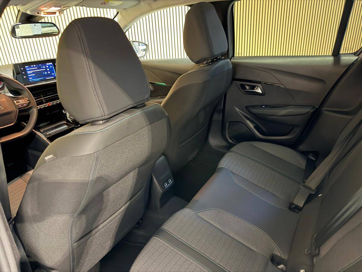 peugeot-208-2022-diesel-1499cc