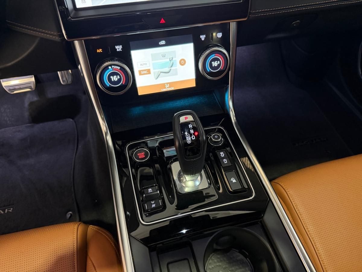 jaguar-xe-2023-gasolina-1997cc