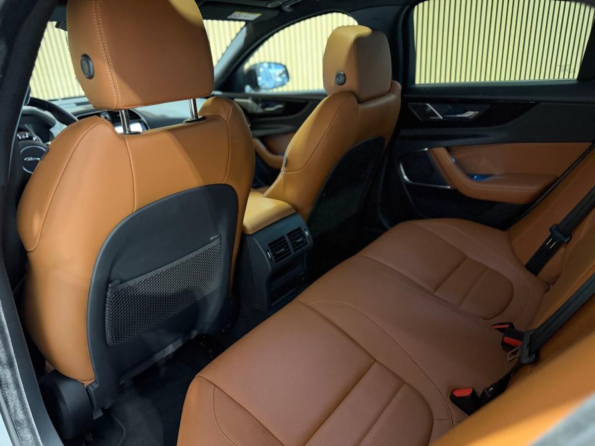 jaguar-xe-2023-gasolina-1997cc