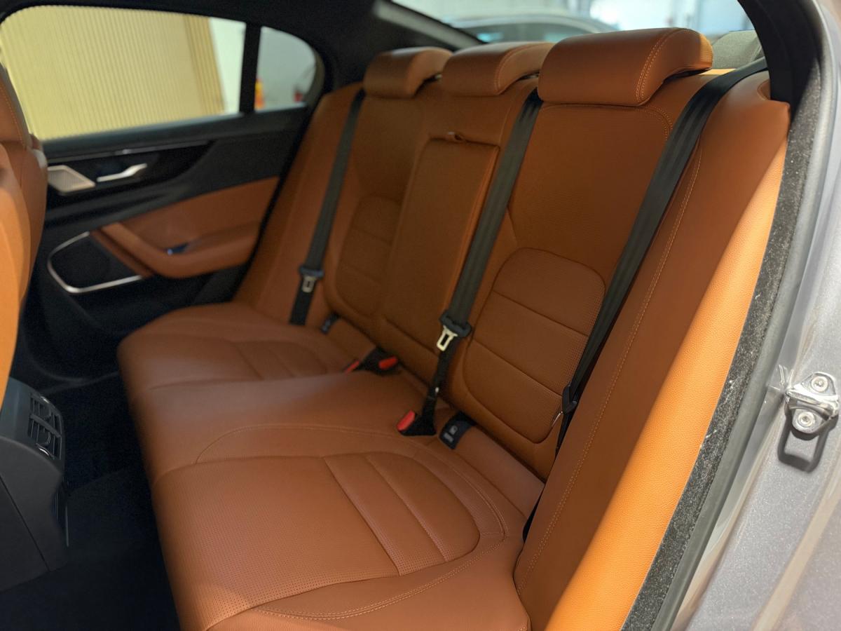 jaguar-xe-2023-gasolina-1997cc