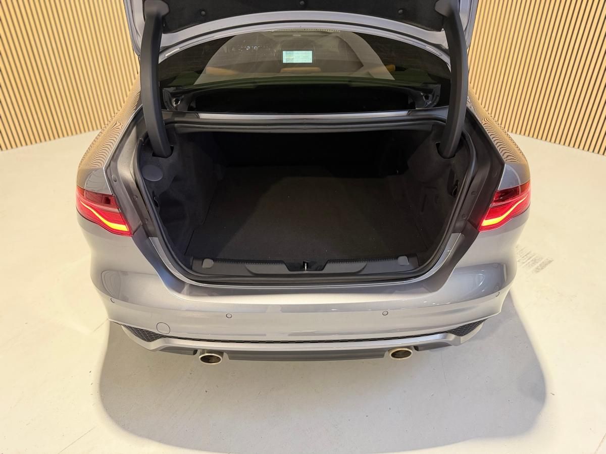 jaguar-xe-2023-gasolina-1997cc
