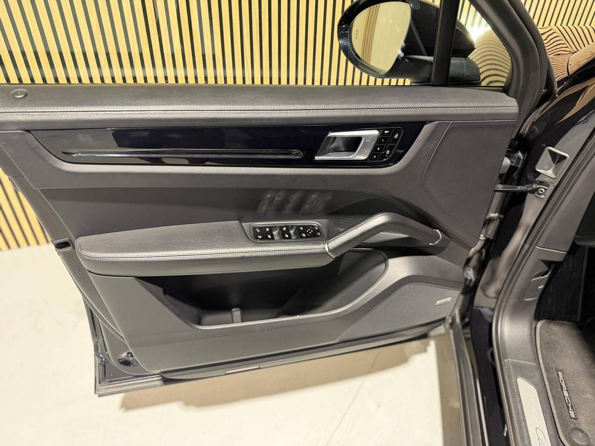 porsche-cayenne-2020-hibrido-a-gasolina-2995cc
