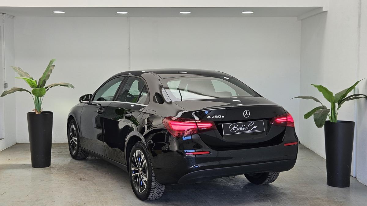 mercedes-benz-classe-a-2023-hibrido-a-gasolina-1332cc