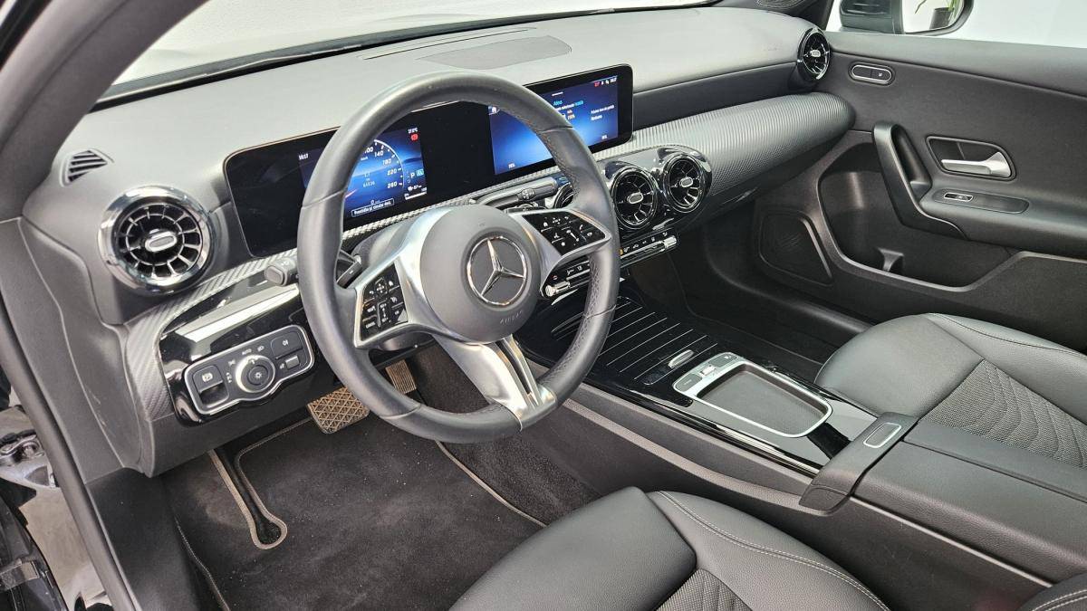 mercedes-benz-classe-a-2023-hibrido-a-gasolina-1332cc
