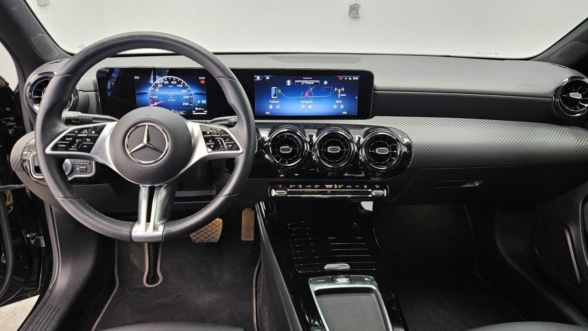 mercedes-benz-classe-a-2023-hibrido-a-gasolina-1332cc