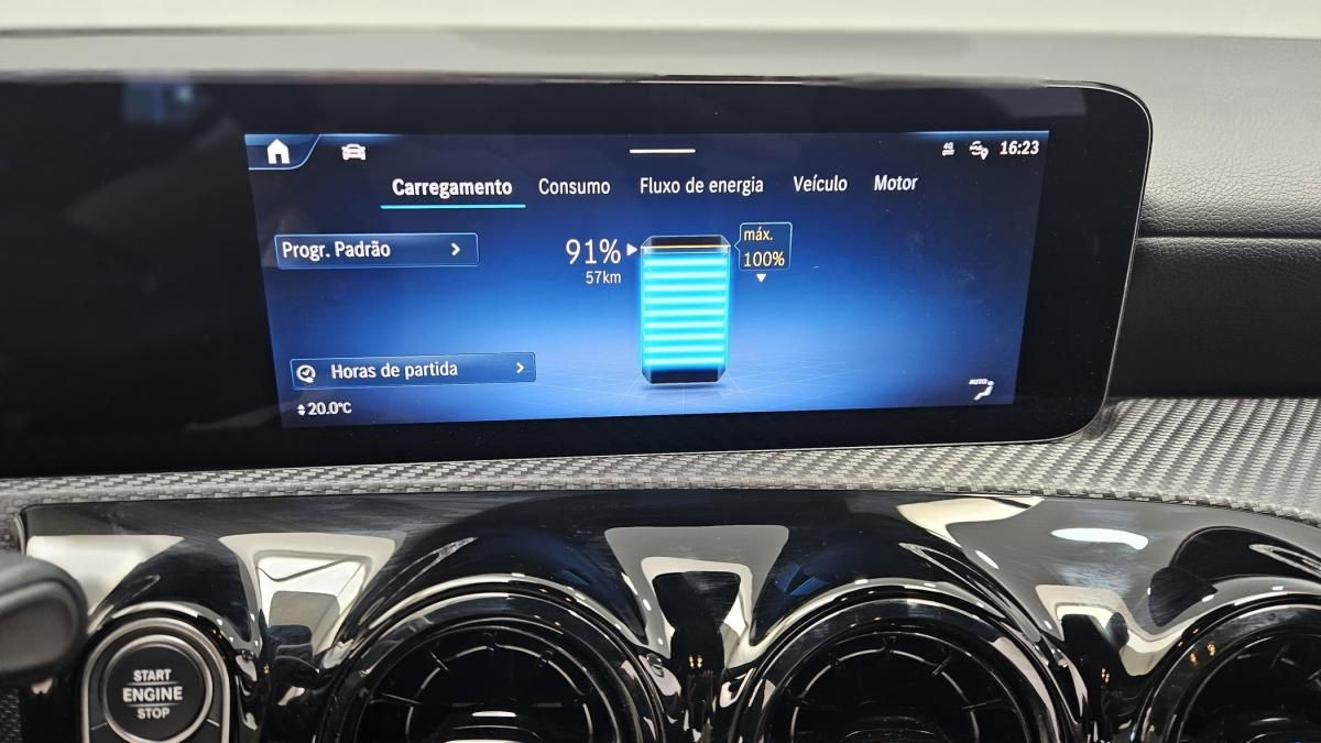 mercedes-benz-classe-a-2023-hibrido-a-gasolina-1332cc