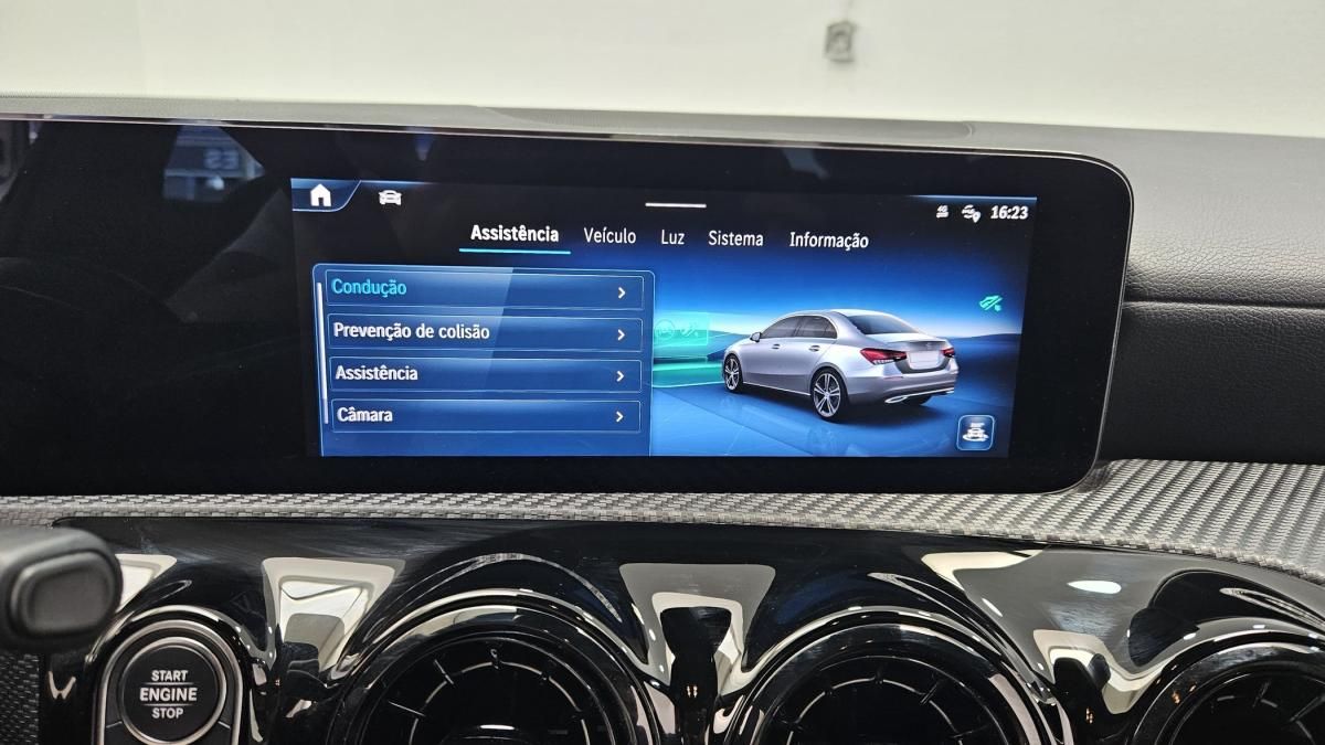 mercedes-benz-classe-a-2023-hibrido-a-gasolina-1332cc