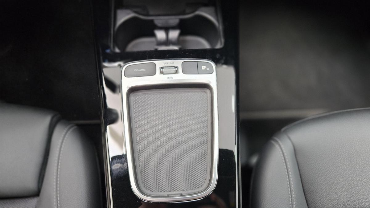 mercedes-benz-classe-a-2023-hibrido-a-gasolina-1332cc