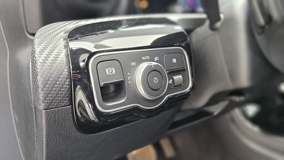 mercedes-benz-classe-a-2023-hibrido-a-gasolina-1332cc