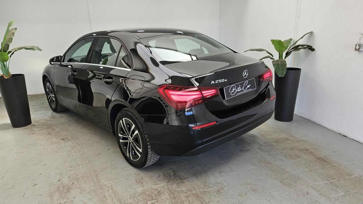 mercedes-benz-classe-a-2023-hibrido-a-gasolina-1332cc