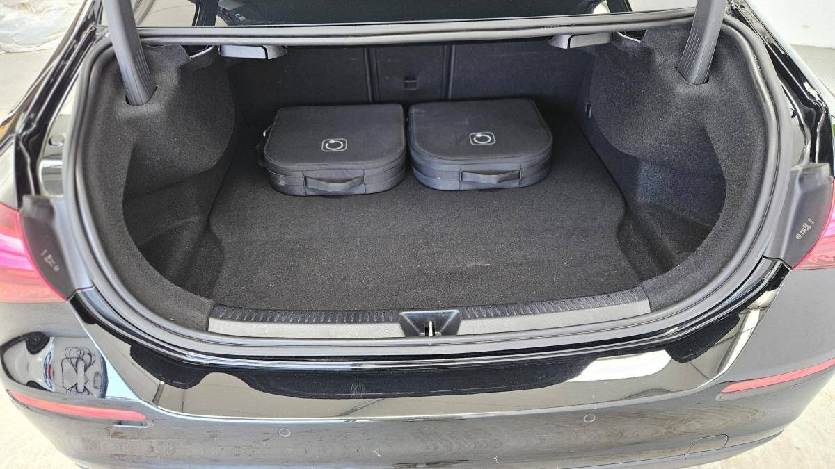 mercedes-benz-classe-a-2023-hibrido-a-gasolina-1332cc
