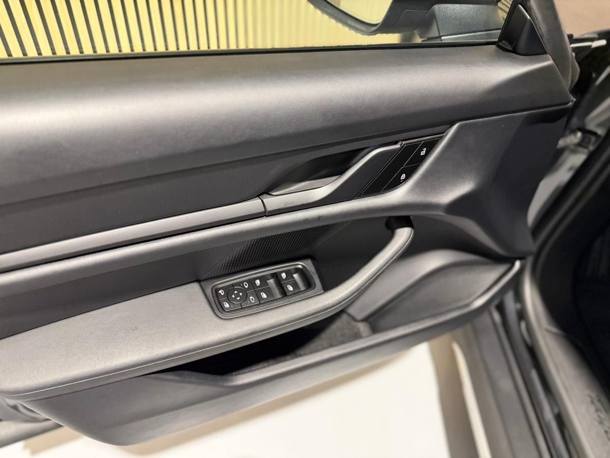 porsche-taycan-2023-eletrico-500cc