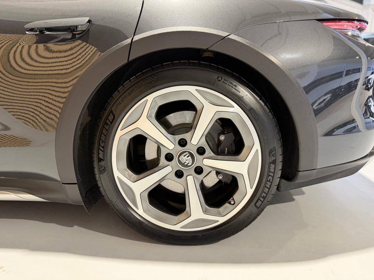 porsche-taycan-2023-eletrico-500cc