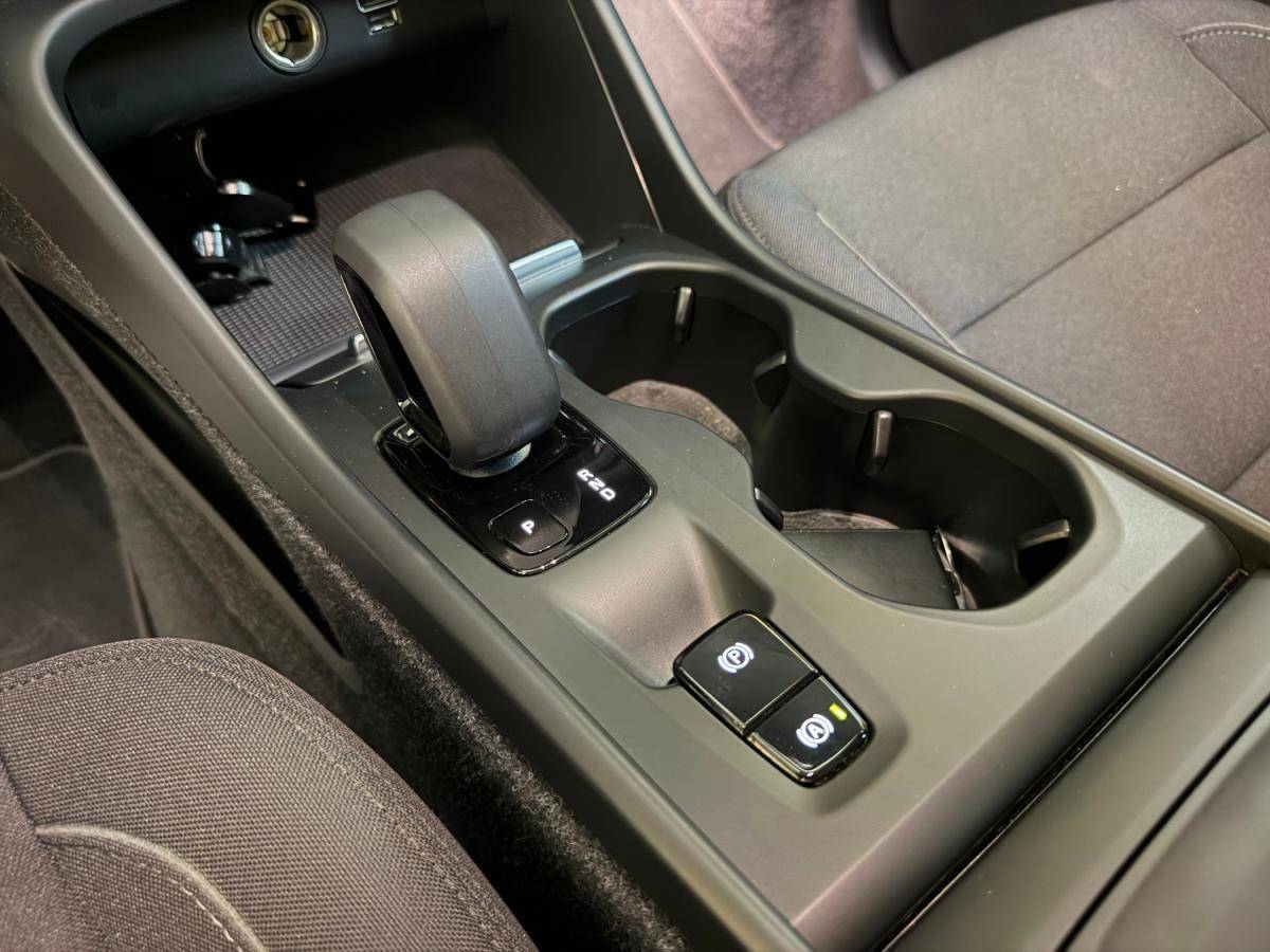 volvo-xc40-2022-gasolina-1477cc
