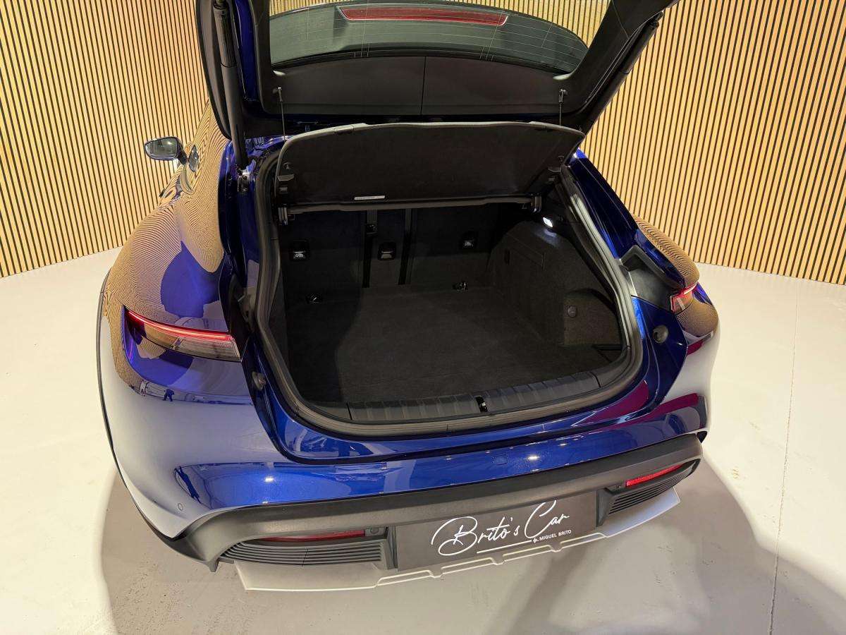 porsche-taycan-2024-eletrico-500cc