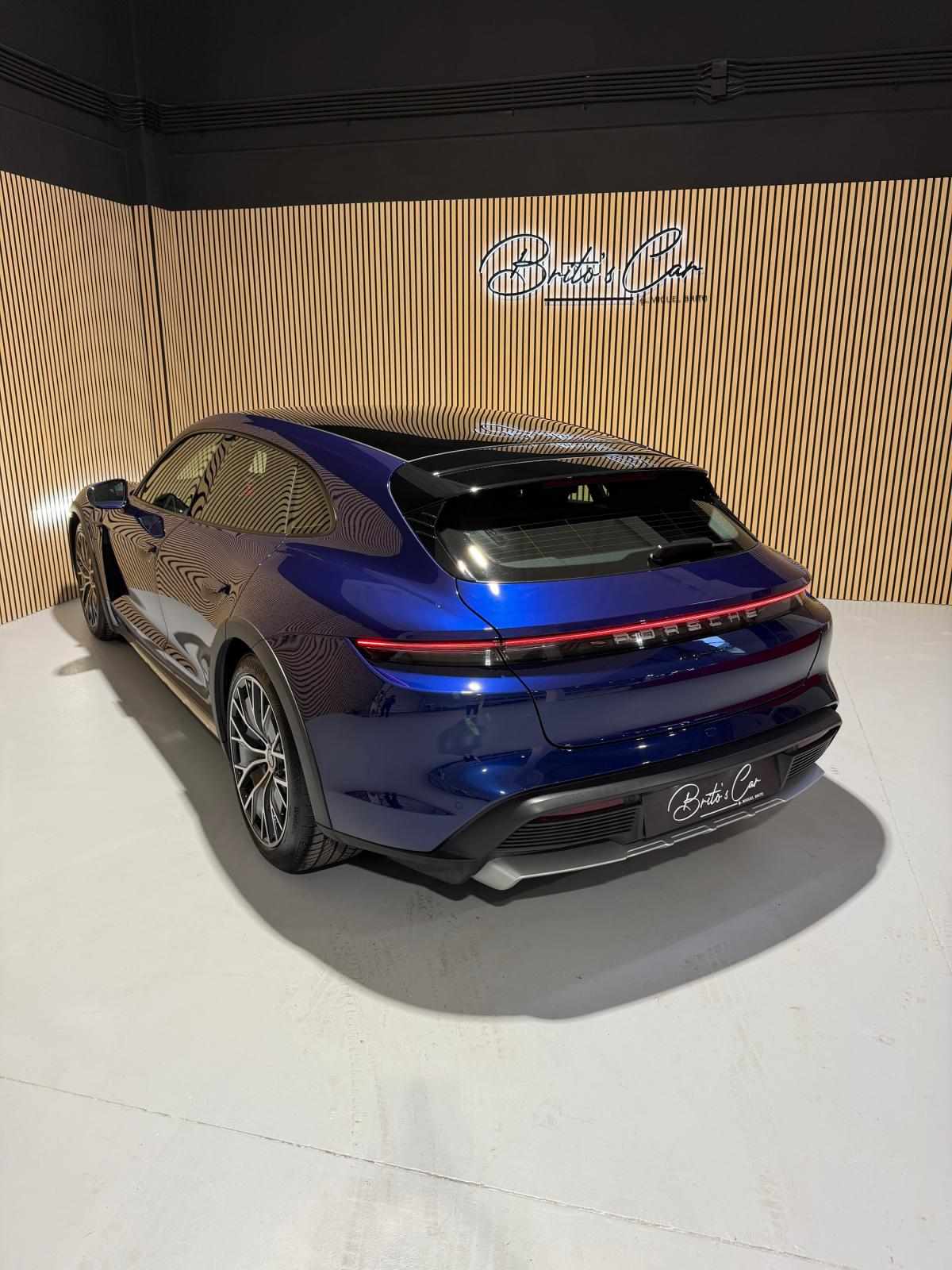 porsche-taycan-2024-eletrico-500cc