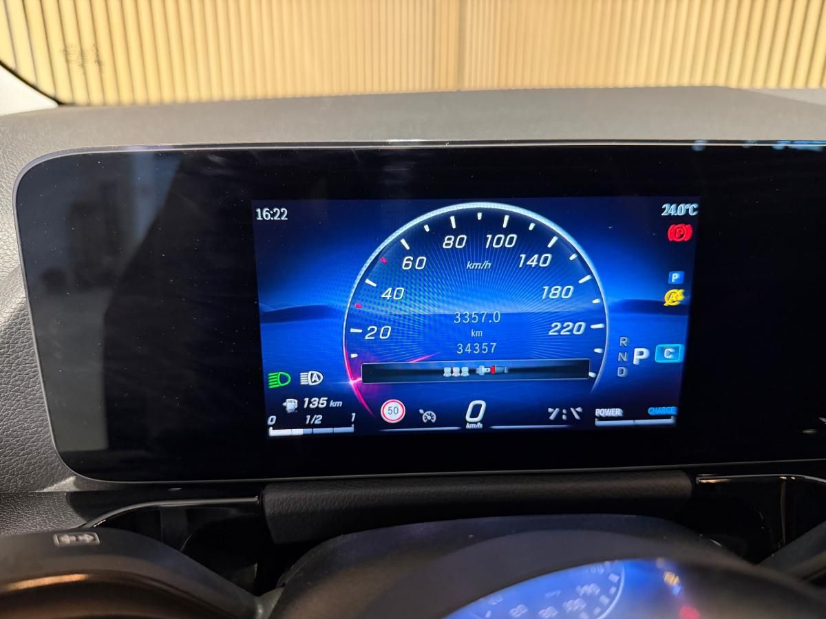 mercedes-benz-gla-2023-gasolina-1332cc