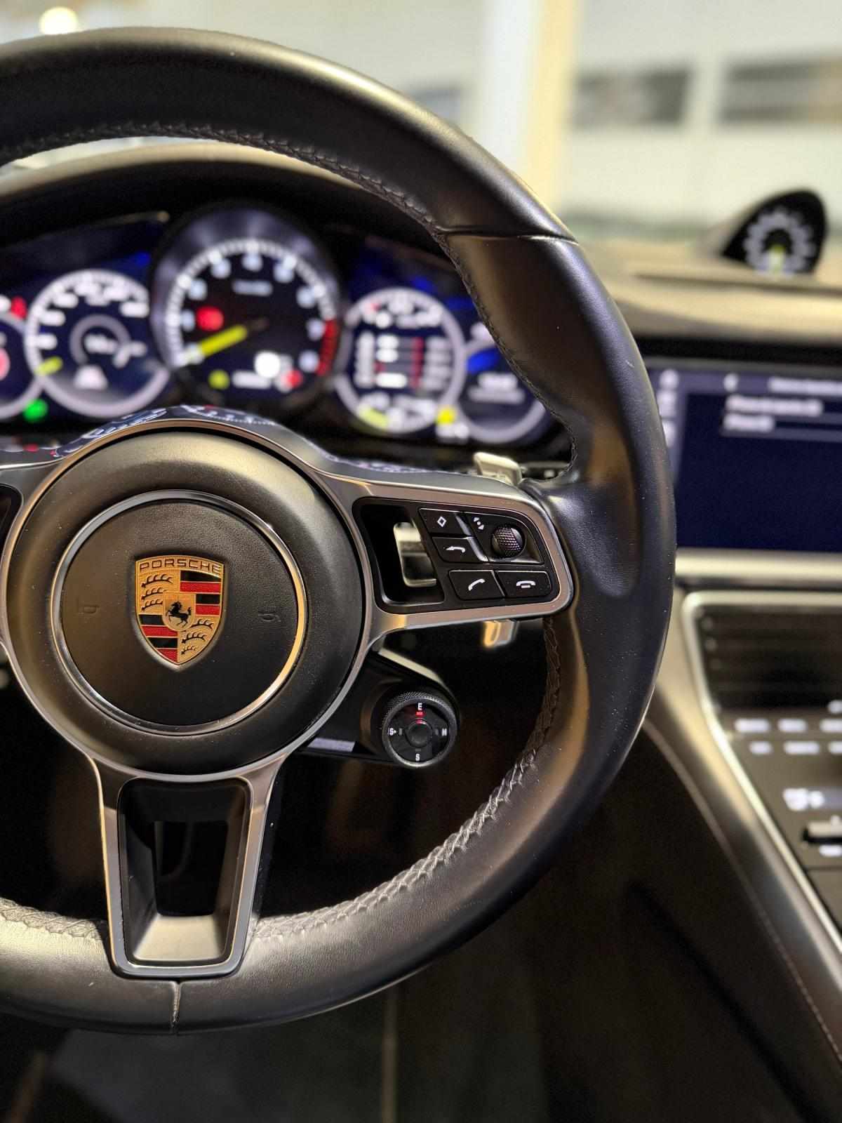 porsche-panamera-sport-turismo-2019-hibrido-a-gasolina-2894cc