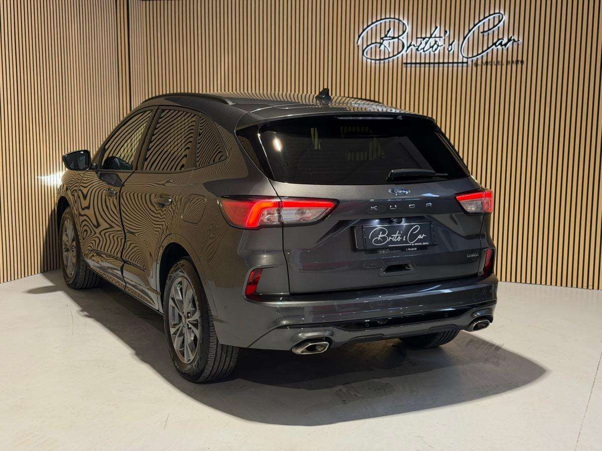 ford-kuga-2023-hibrido-a-gasolina-2488cc