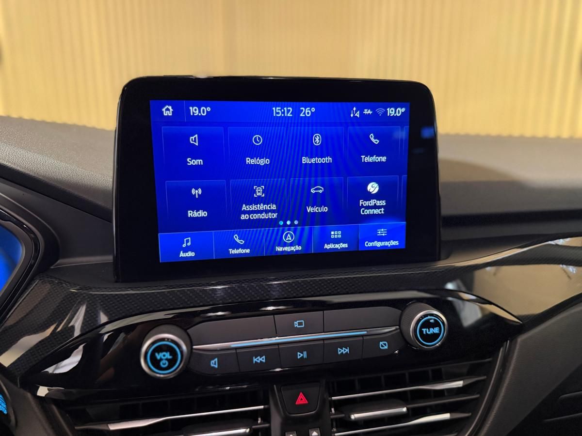 ford-kuga-2023-hibrido-a-gasolina-2488cc
