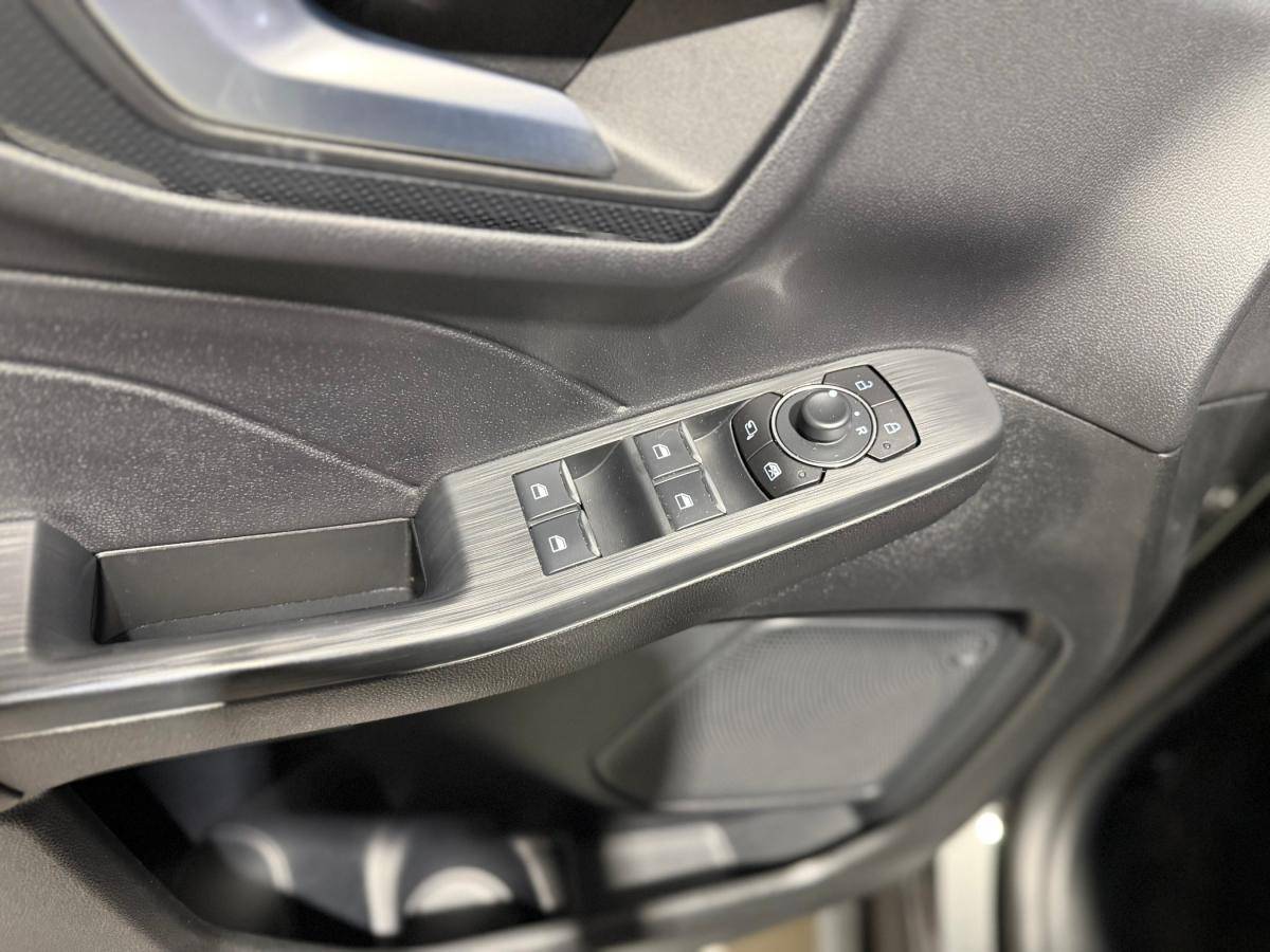 ford-kuga-2023-hibrido-a-gasolina-2488cc