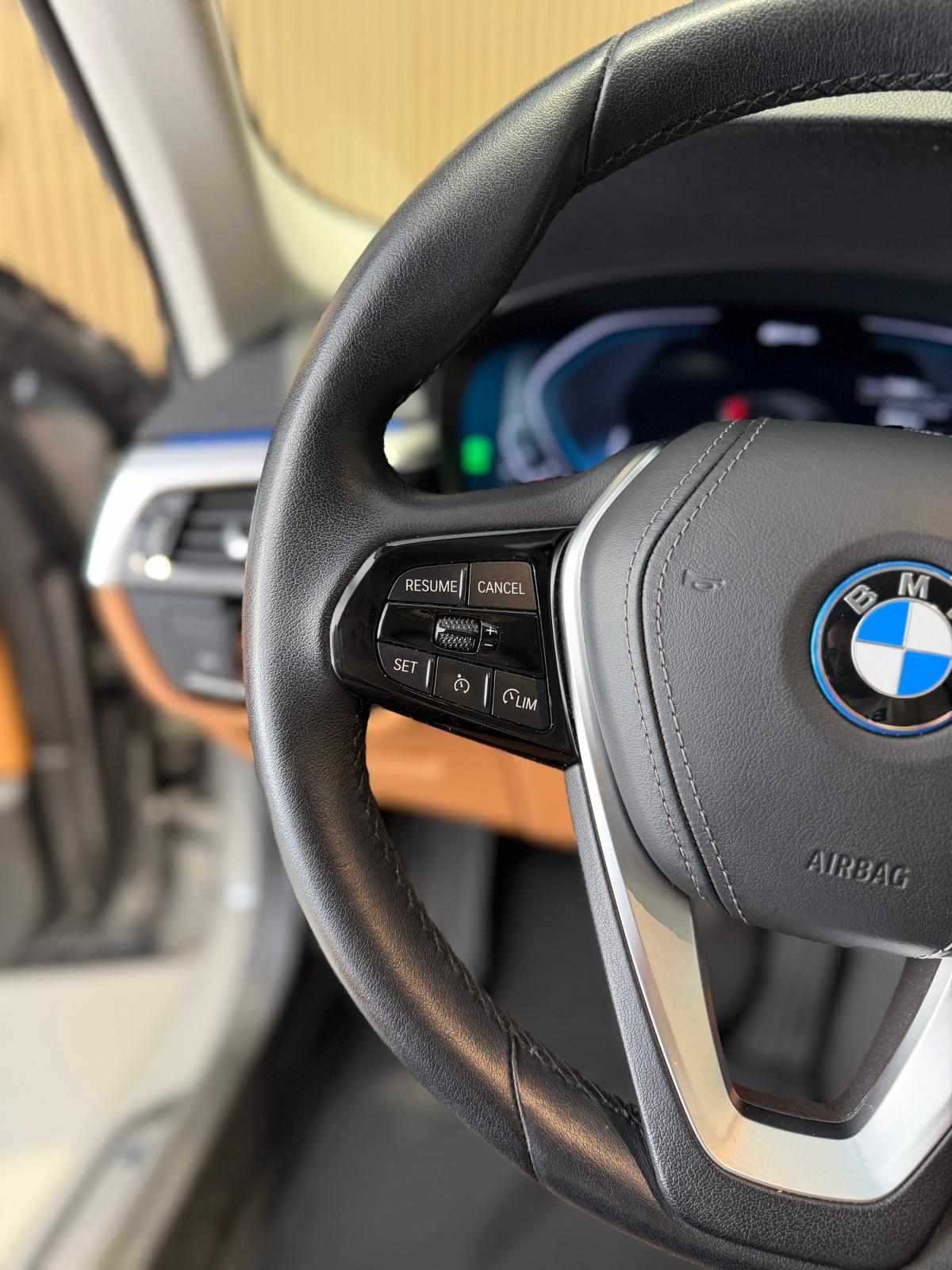 bmw-serie-5-2022-hibrido-a-gasolina-1998cc