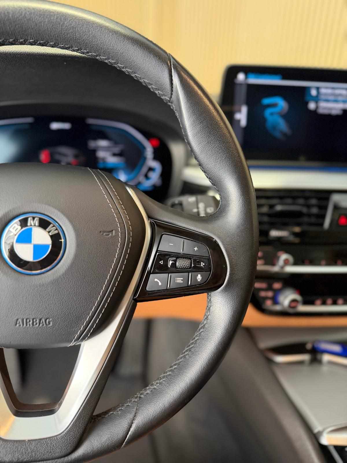 bmw-serie-5-2022-hibrido-a-gasolina-1998cc