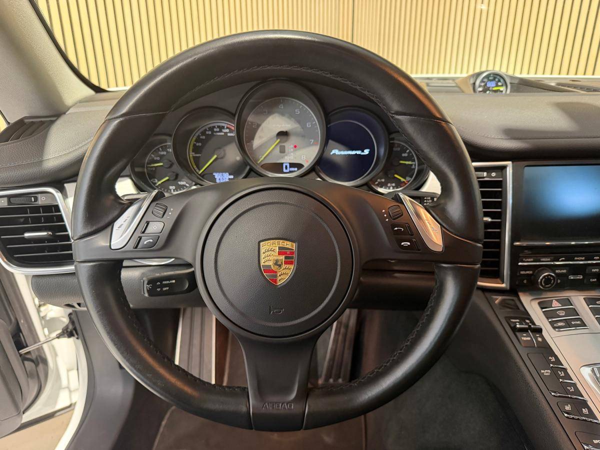 porsche-panamera-2014-hibrido-a-gasolina-2995cc