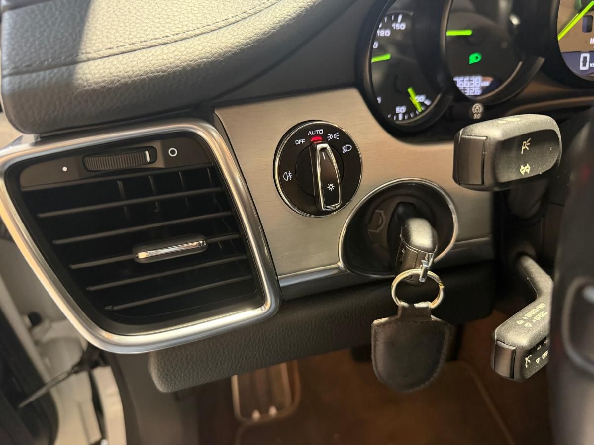 porsche-panamera-2014-hibrido-a-gasolina-2995cc