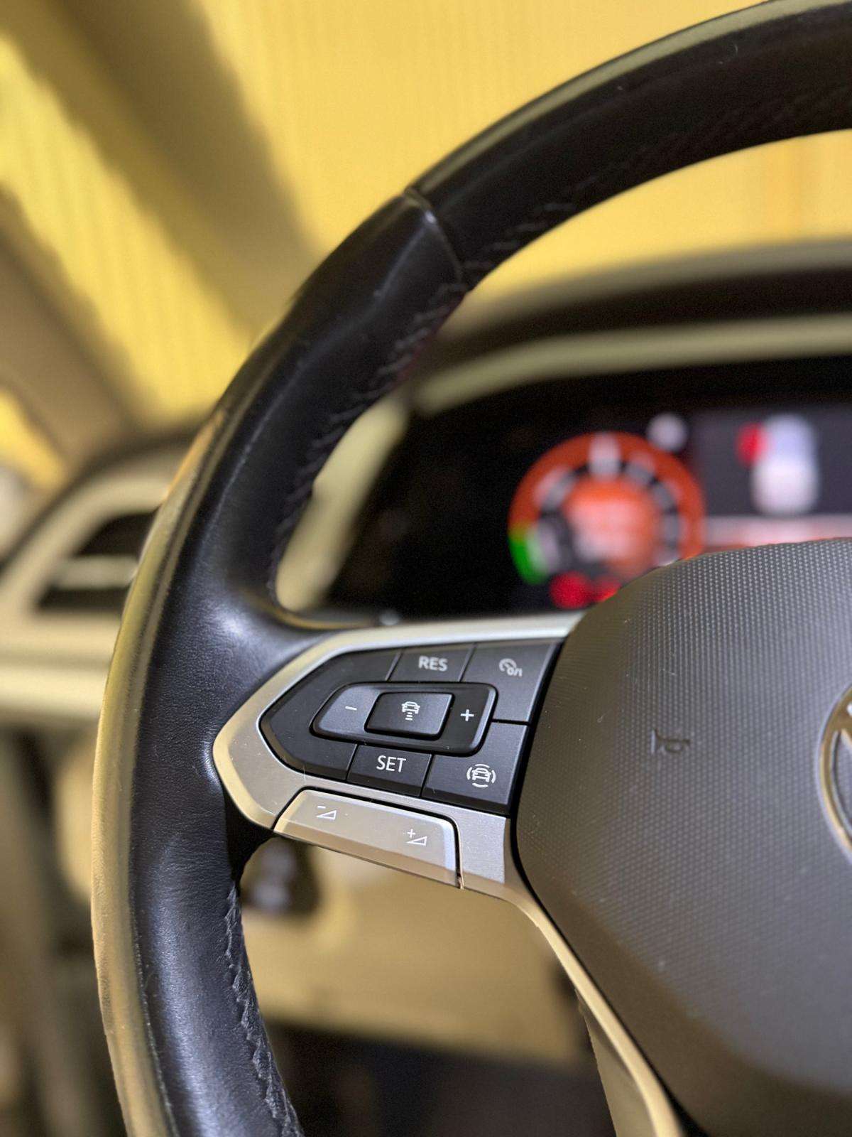 volkswagen-multivan-2023-hibrido-a-gasolina-1395cc