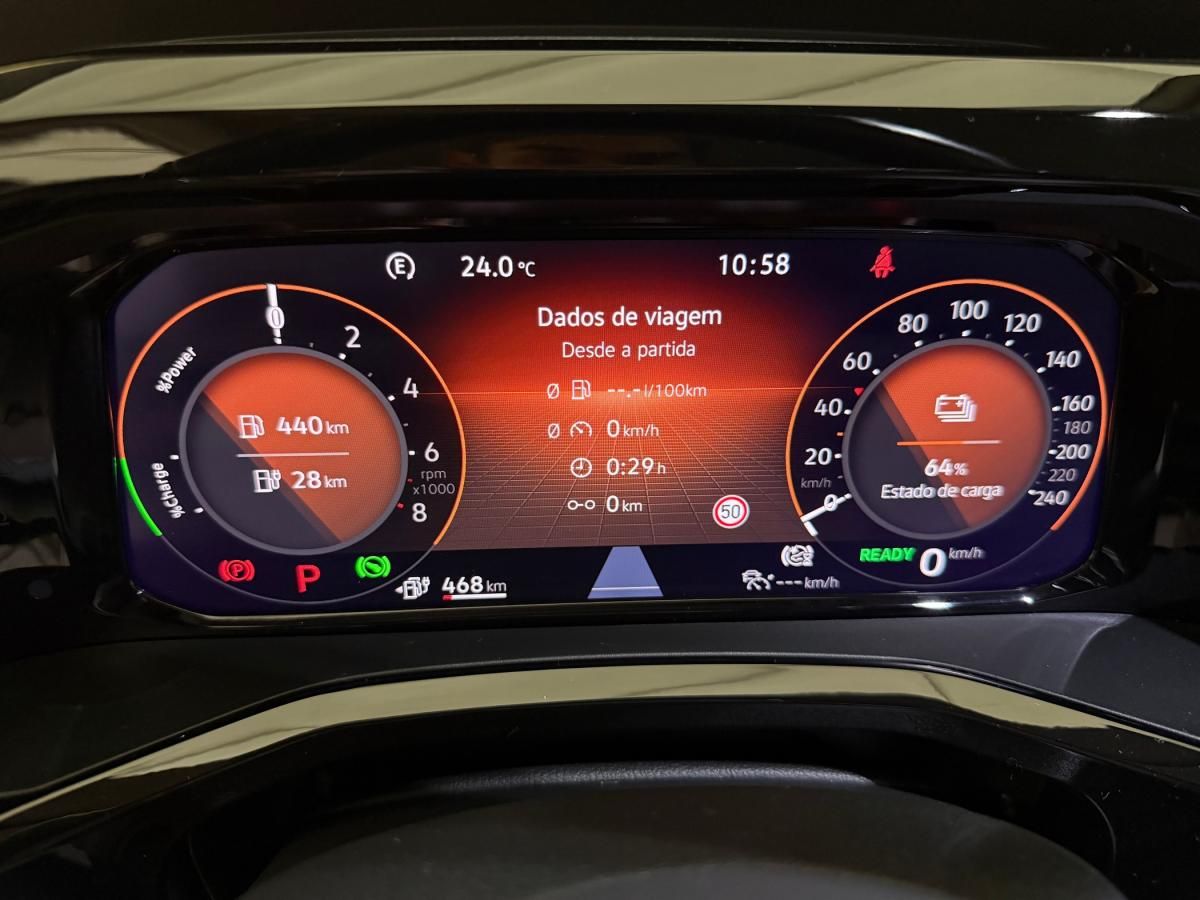 volkswagen-multivan-2023-hibrido-a-gasolina-1395cc