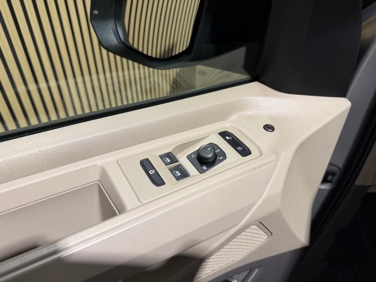 volkswagen-multivan-2023-hibrido-a-gasolina-1395cc