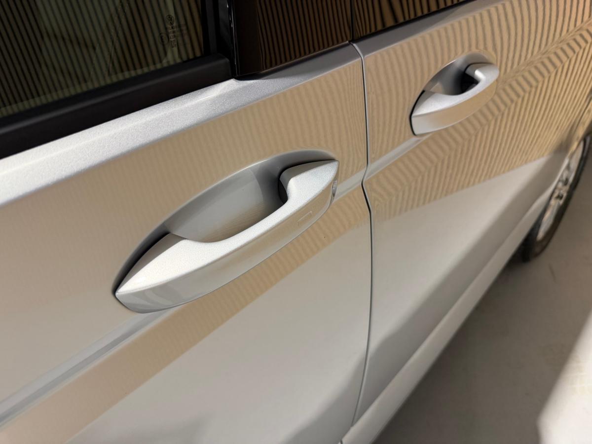 volkswagen-multivan-2023-hibrido-a-gasolina-1395cc